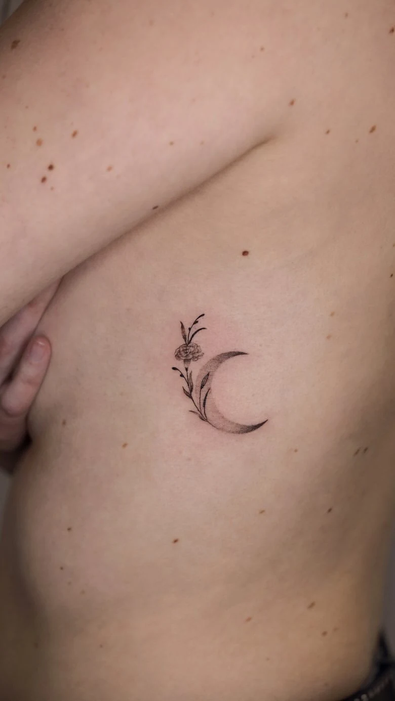 Tatuaje de microrealismo de Shira · obra 02