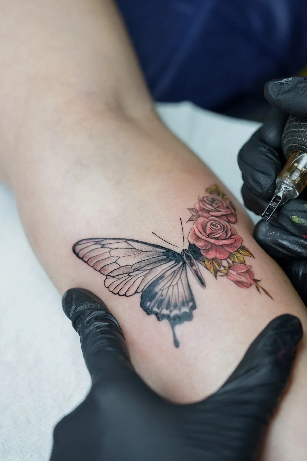 Tatuaje de microrealismo de Shira · obra 08