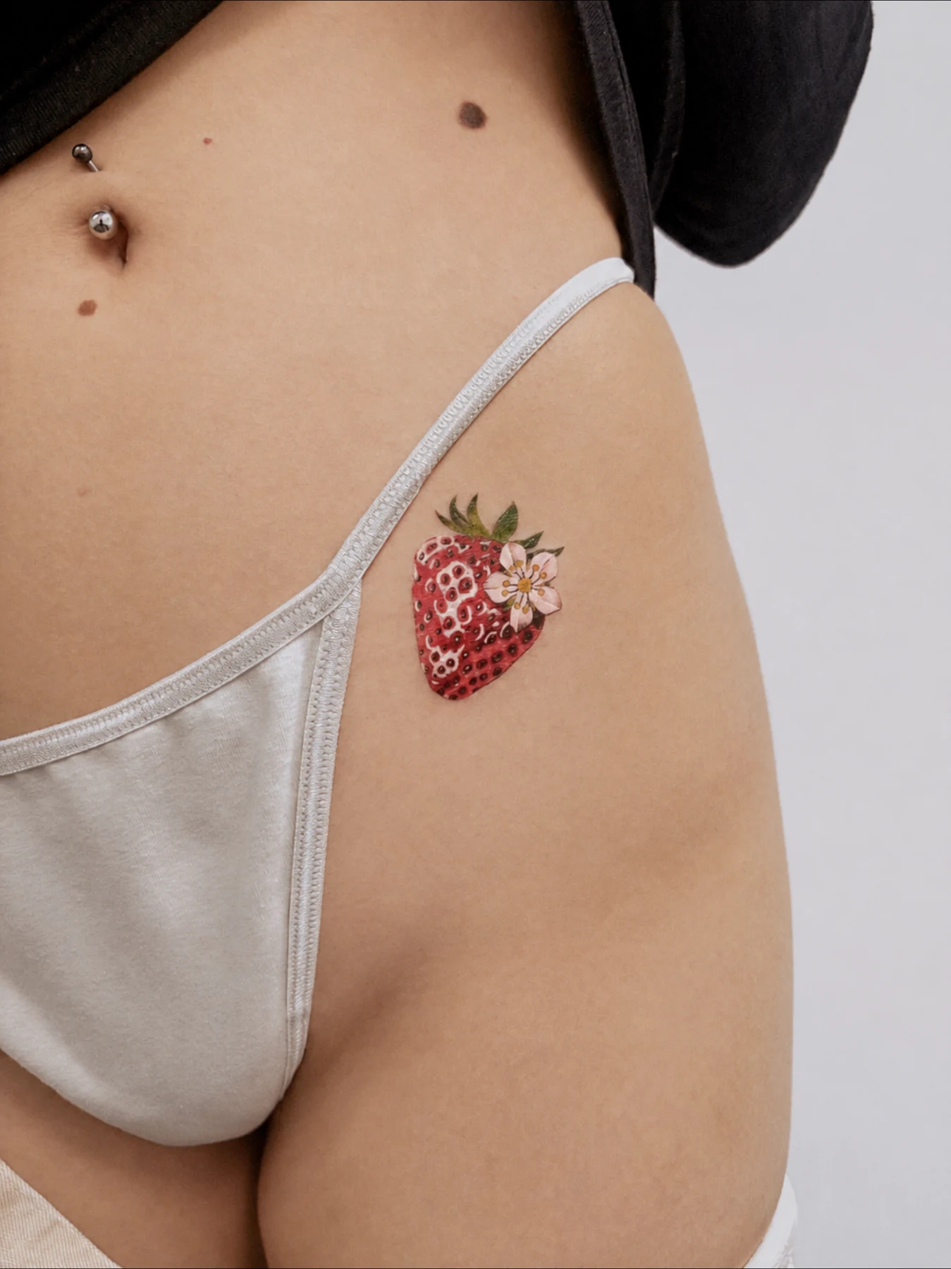 Tatuaje de microrealismo de Shira · obra 26