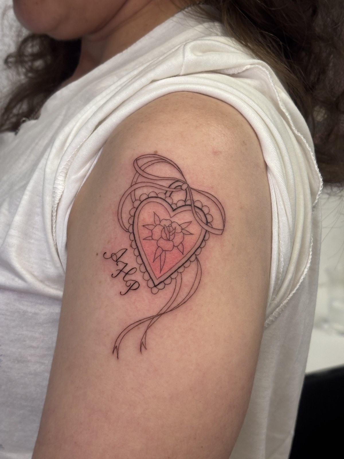 Tatuaje neotradicional de Shira · obra 07