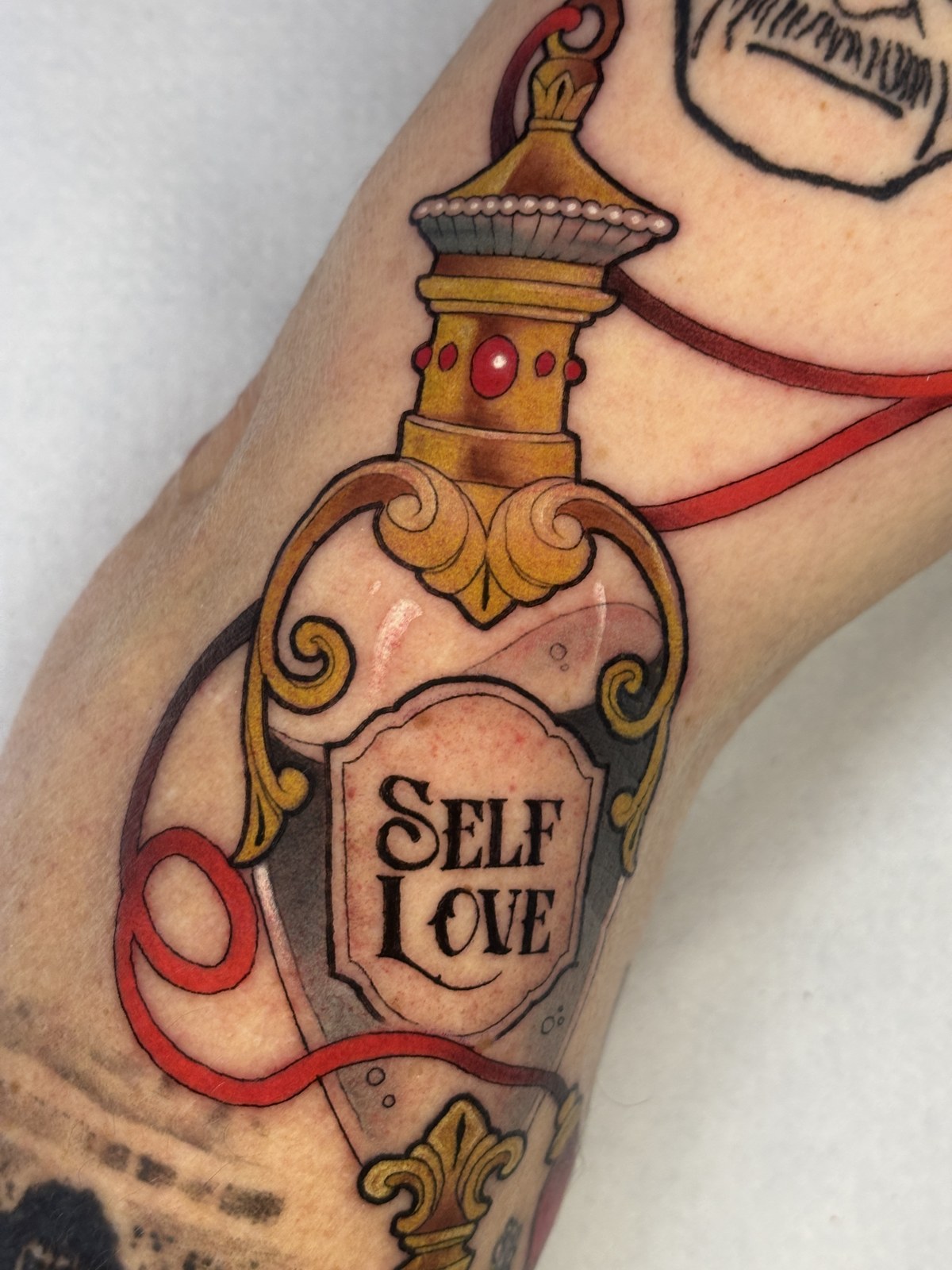 Tatuaje neotradicional de Shira · obra 11