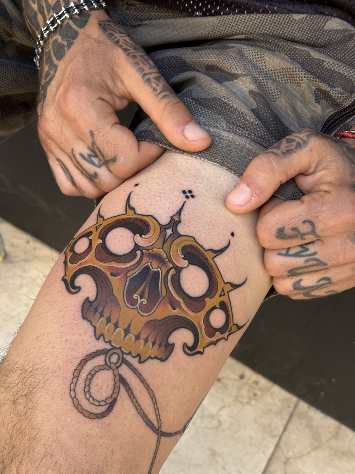 Tatuaje neotradicional de Shira · obra 17